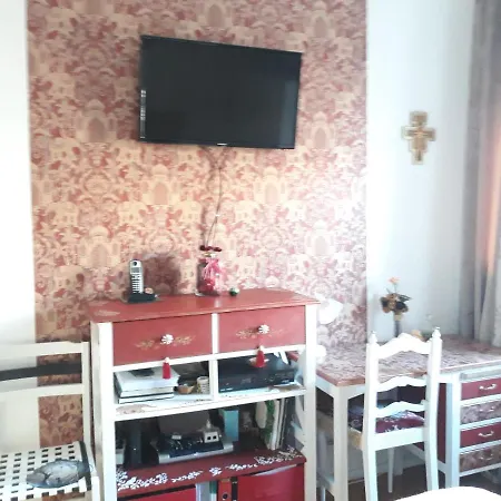 Ameli Quarto em Acomodações Particulares Lisboa